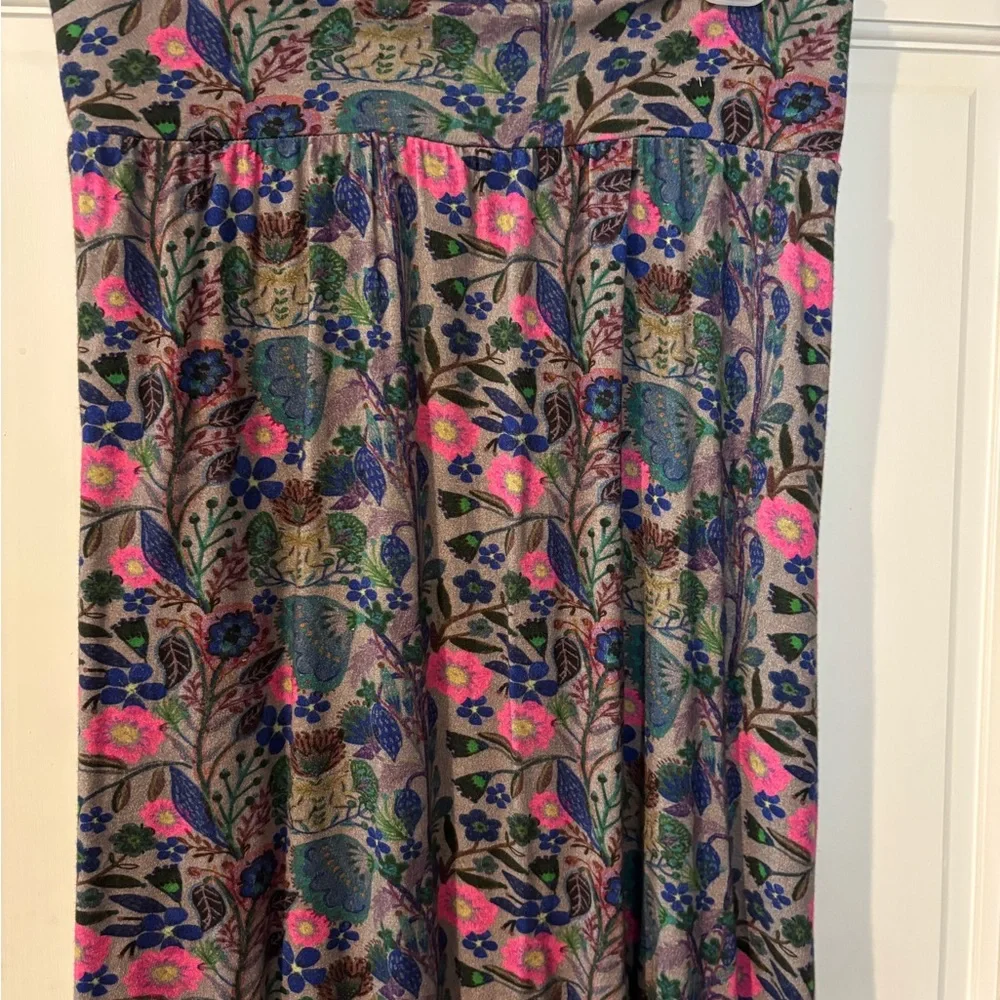 Floral Print Maxi Skirt in Pink and Blue - Picture 2 of 4